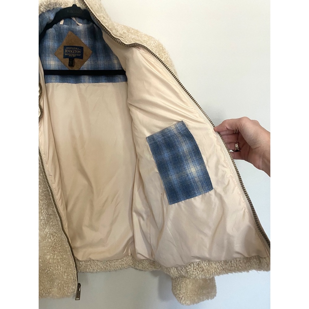 Pendleton Sherpa zip front jacket. Small - Picture 12 of 13